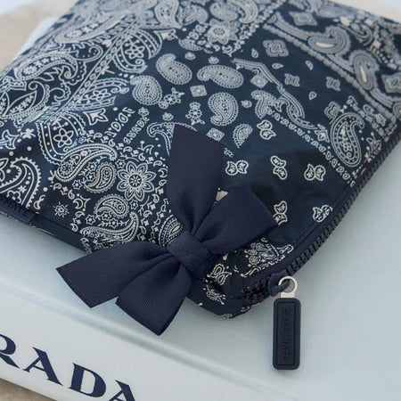 Case-Mate : Navy Bandana Bow Crinkle Makeup Bag