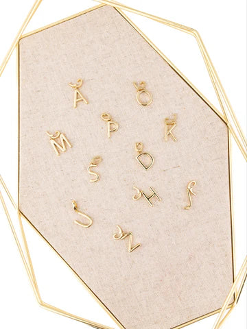 MM - Tia Initial Charm