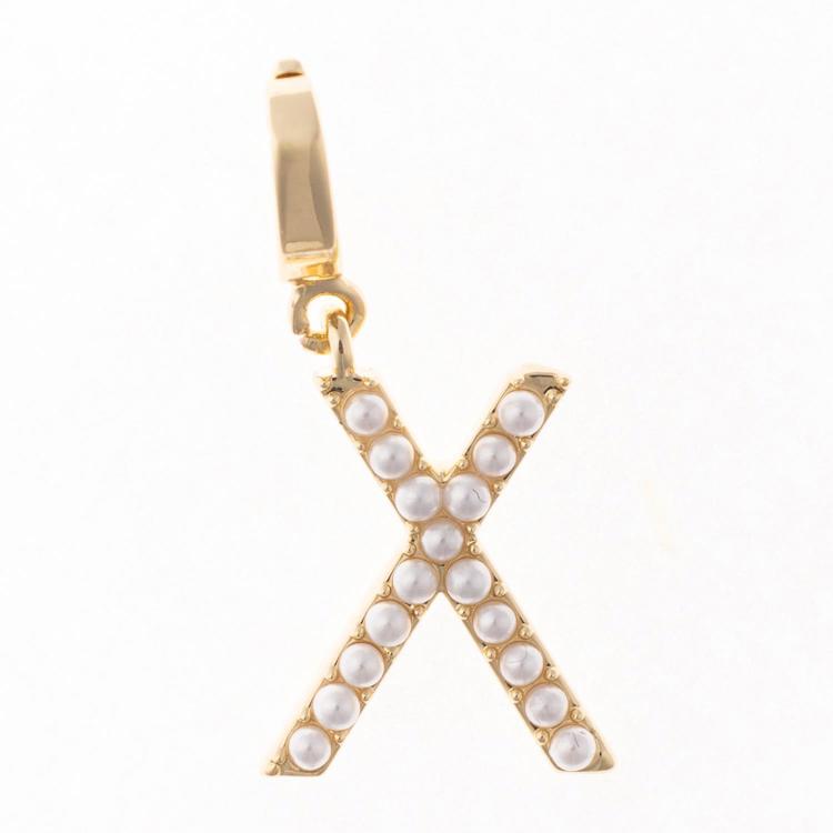 MM - Avery Initial Charm