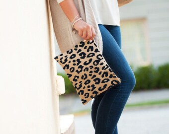 VIV & LOU - Burlap Leopard Clutch