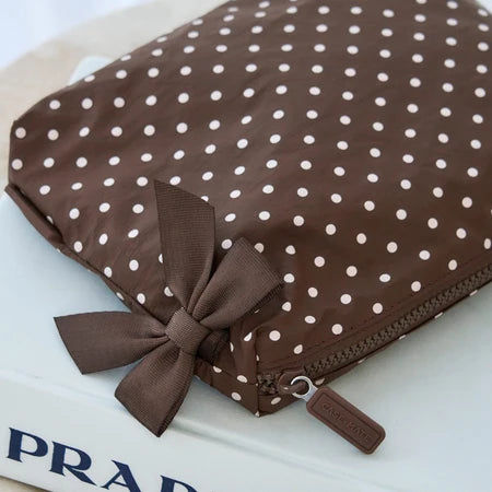 Case-Mate : Espresso Polka Dot Bow Crinkle Makeup Bag